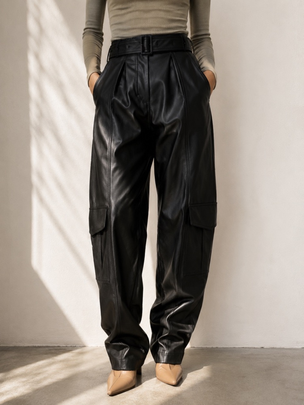 Low Classic Faux Leather Utility Cargo Pants Belted Black Relaxed Size Small